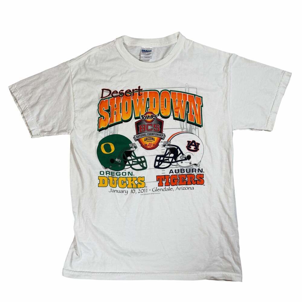 Mens 2011 Desert Showdown Oregon Ducks vs. Auburn Tigers  T-Shirt Medium